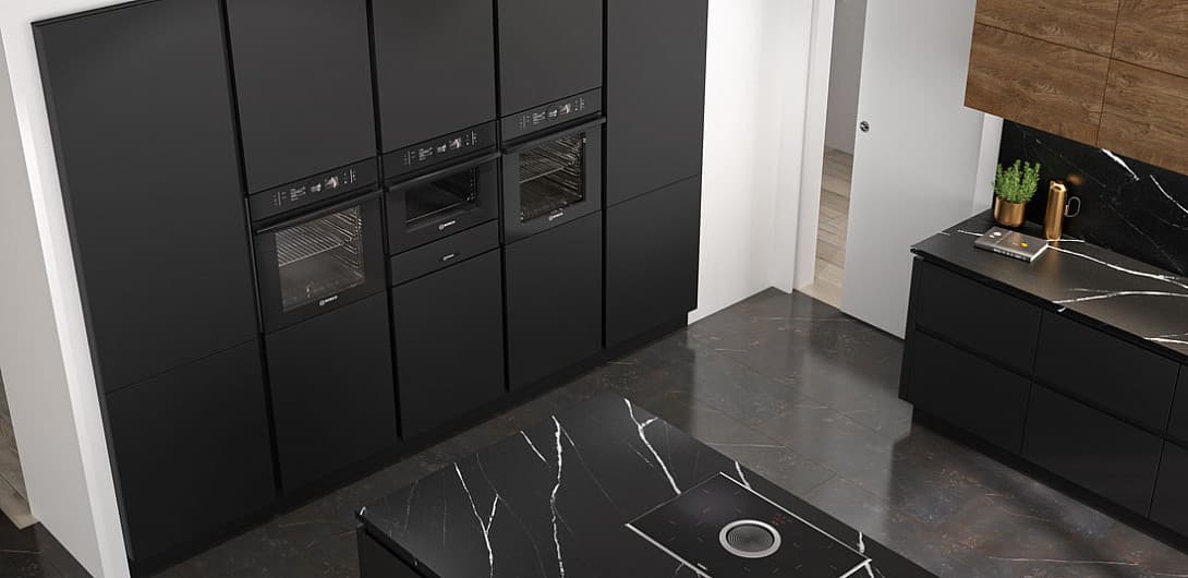 EDLE INSELKÜCHE IN ELEGANTEM SCHWARZ